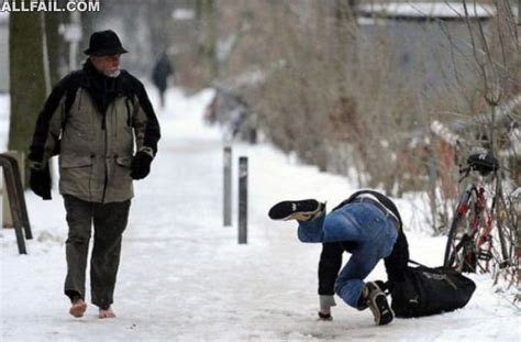 walking failure - Funny Fail Pictures