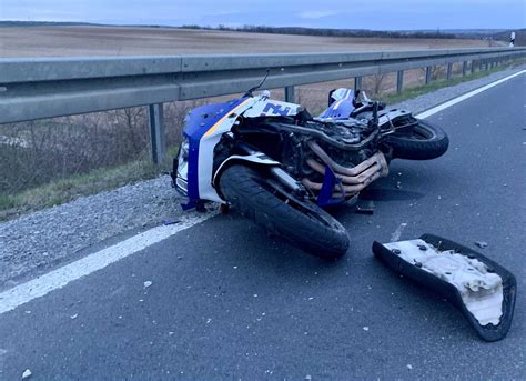 Tödlicher Motorradunfall auf B19 bei Niederwerrn Biker kollidiert beim