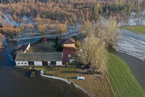 Podtopienia Na Mazowszu Zator Na Bugu Zostanie Wysadzony Rmf