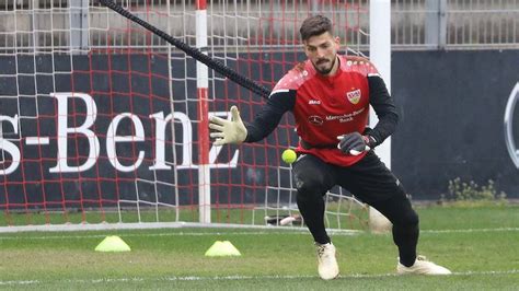 Vfb Stuttgart Fabian Bredlow Vor Augsburg