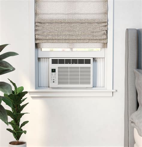 Ge 250 Sq Ft Window Air Conditioner With Remote 115 Volt 6000 Btu