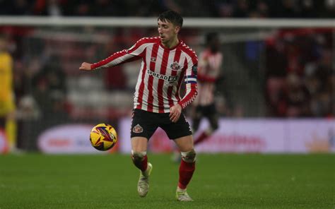 Where Enzo Le Fee Could Fit Into Sunderland Team As Regis Le Bris Faces