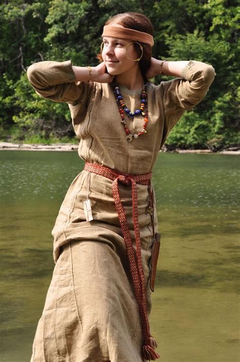 Slavic girl, wearing Novgorod Slovene temple rings (X-XII century ...