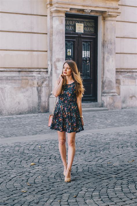 Floral Mini Dress And Nude Sandals Summer OutfitsPink Wish