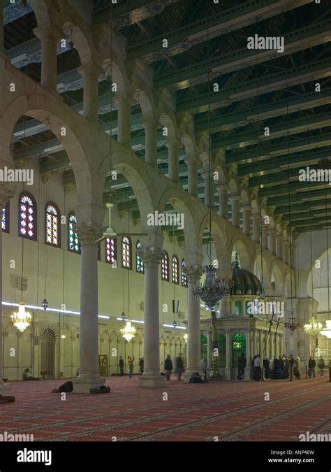 Interior, Great Mosque of Damascus Stock Photo - Alamy