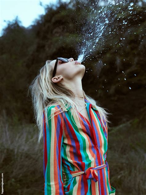 Amber Davis Amberrdaviss Nude OnlyFans Leaks Fappening FappeningBook