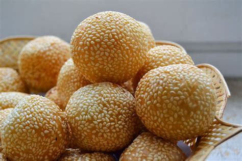 Indonesian Food Recipes How To Make Delicious Onde Onde