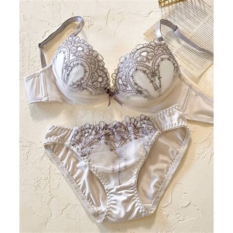 フランデランジェリー fran de lingerie 新作続々 ペアブラジャー ペアブラジャーワイヤー有り ブラジャーショーツセット返品不可商品 ホワイト ファッション