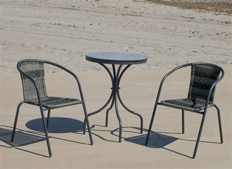 Set mesa HPL 60 2 sillones wicker Oberoy San de Hevea Jardín