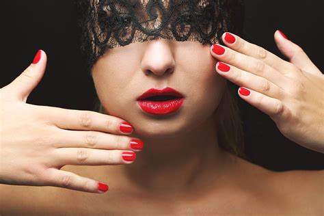 4k Masks Face Hands Manicure Red Lips Hd Wallpaper Rare Gallery