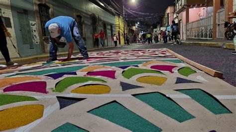 Galer A Color Y Tradici N Las Alfombras De Aserr N Que Engalanan La