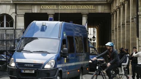 Réforme des retraites en France le Conseil constitutionnel rejette