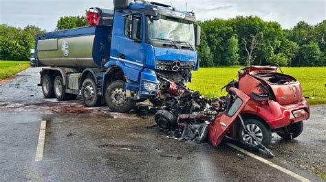 Kreis Karlsruhe T Dlicher Unfall Auf B Bei Bretten Swr Aktuell