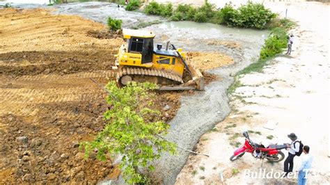 The Best Incredible Great Team Work Bulldozer Shantui Push Soil Clear