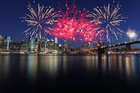 3,800+ New York Fireworks Stock Photos, Pictures & Royalty-Free Images ...