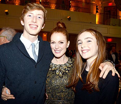 Julianne Moore Brings Look-Alike Children to Red Carpet Event: Photos