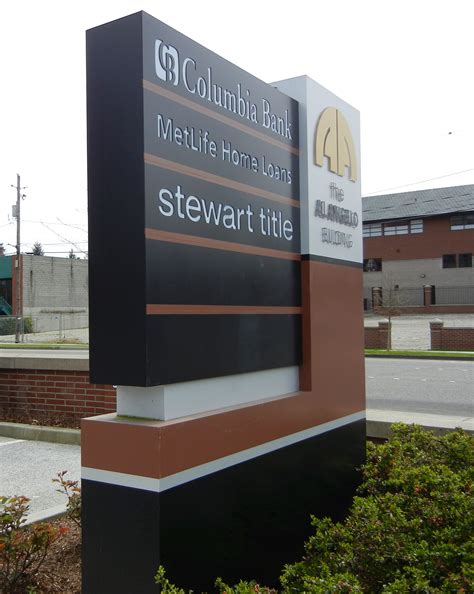 Garrett Sign CompanyMulti-Tenant Sign | Garrett Sign