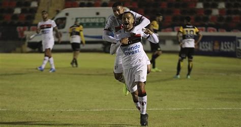 Gola O Botafogo Vence O Crici Ma E Cola No G Botafogo Futebol Sa