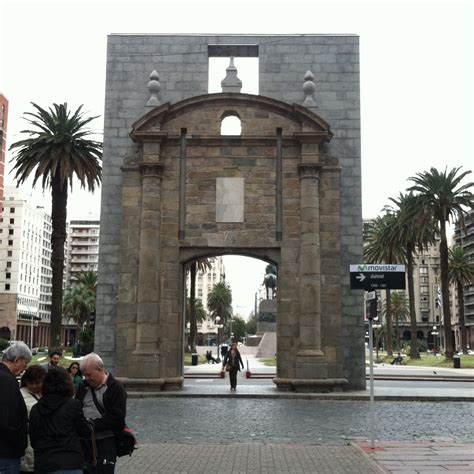 Remains of the Puerta de la Ciudadela | World History Commons