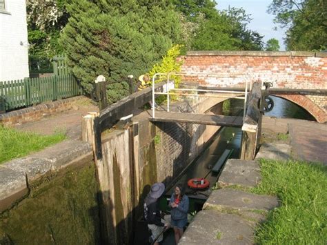 Sandon Lock 25 Jonathan Wilkins Cc By Sa 2 0 Geograph Britain And