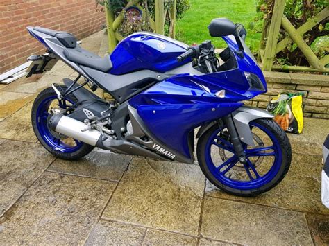 Yamaha Yzf R125 Blue Petrol 2014 In Stokenchurch Buckinghamshire