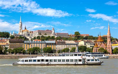 Best Danube River Lunch Cruise Tickets & Tours 2025 | Best Deals & Offers