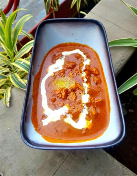 This Mumbai Restaurant Is Serving Butter Chicken For Just ₹10 For An ...