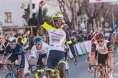 Ciclismo Biniam Girmay 21 anni eritreo scrive la storia sul pavé