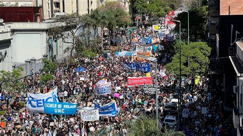 Marcha universitaria en Córdoba Fue más o menos gente que la anterior