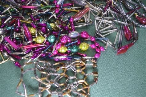 Купить Елочные новогодние стеклянные украшения, гирлянды. Стеклярус ...