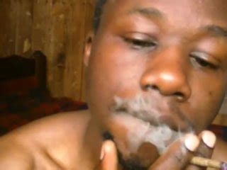 业余男孩吸食大麻并获得兴奋 Pornhub Gay