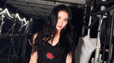 Jisoo Of Blackpink Makes Stunning Solo Debut With Me