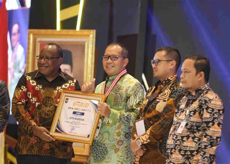 Penghargaan Standar Pelayanan Minimal Spm Awards Diraih Kota