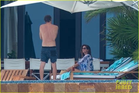 Kaia Gerber Boyfriend Jacob Elordi Look Hot In Bathing Suits On Vacation Together In Mexico