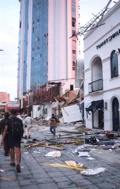 Al Menos 27 Muertos Y Cuatro Desaparecidos Por El Azote Del Huracán