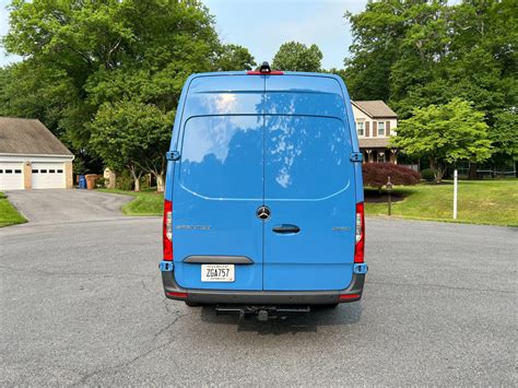 Car Review Mercedes Sprinter 2500 Cargo Van Can Move A House In One