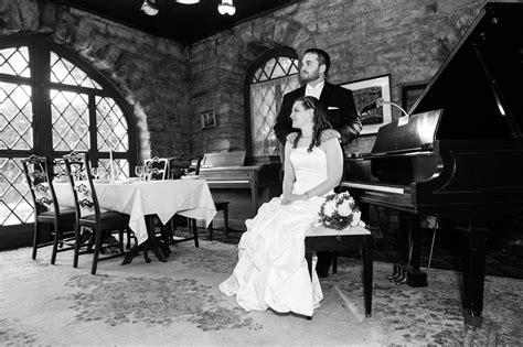 Natalie's Studio | A Wonderful Winter Wedding at Beardslee Castle