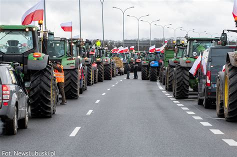 Trasa S Zablokowana Tak Wygl Da Protest Rolnik W Jeste My