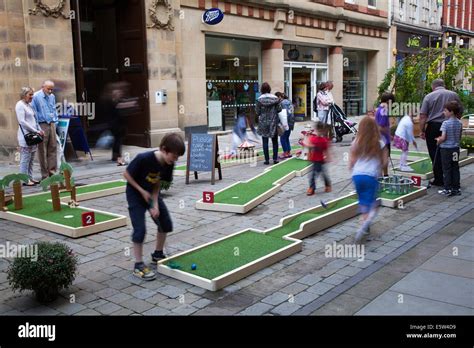 Children playing in Manchester CBD City Centre. UK 6th August 2014 ...