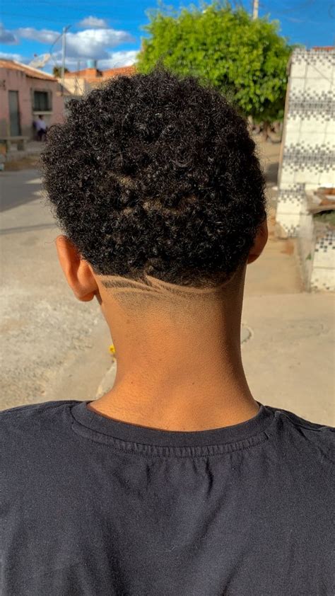 Ideias De Freestyle Americano - Listras americano corte | Ideias de riscos no cabelo, Freestyle ...