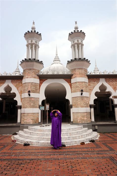 Masjid Jamek In Kuala Lumpur Beautiful Mosque Of Red Bricks Marble