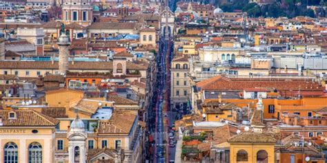 Via del Corso Shopping Street in Rome: Useful Information, Shops