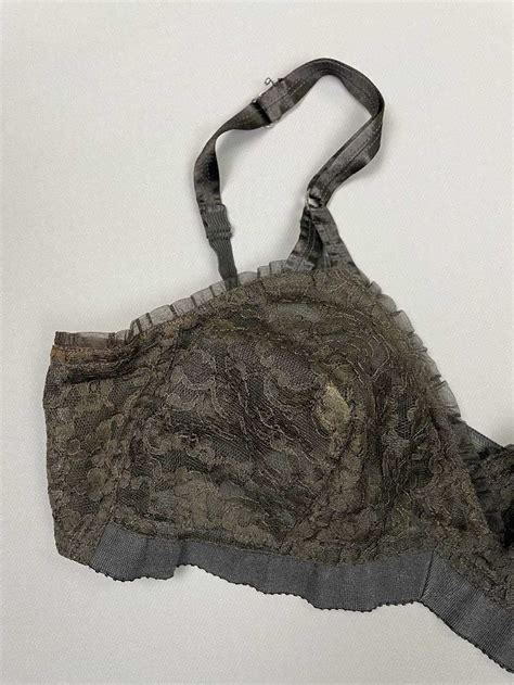 BEAUTIFUL 1960S SHEER LACE BRA LILY OF FRANCE Gem