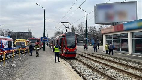 Zdj Cie Gro Ny Wypadek Na Ul Katowickiej W Chorzowie Policja