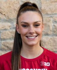 Izzy Ashburn - Wisconsin Badgers - Setter