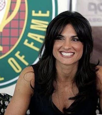 Sports Super Star Gabriela Sabatini Pics And Hot Images 2012