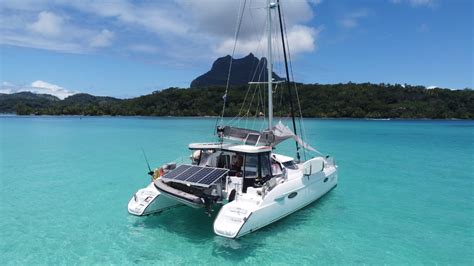 tahiti charter sailing