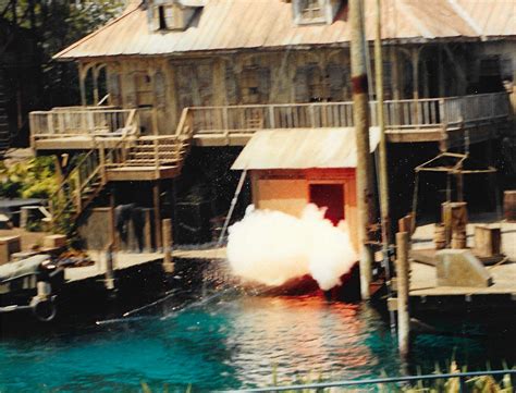 Miami Vice Stunt Show - Universal Studios Hollywood : r/MiamiVice