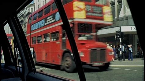 IMCDb org AEC Routemaster RM in Hét tonna dollár 1974