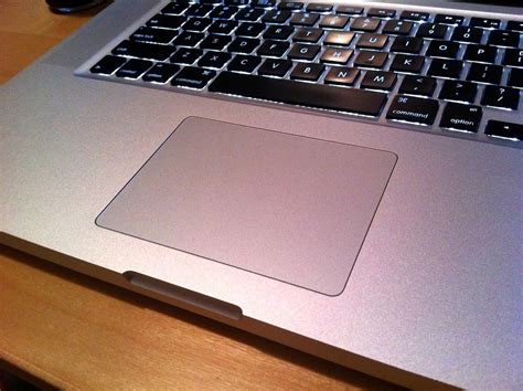 Apple Trackpad Gestures Cheat Sheet - GadgetMates